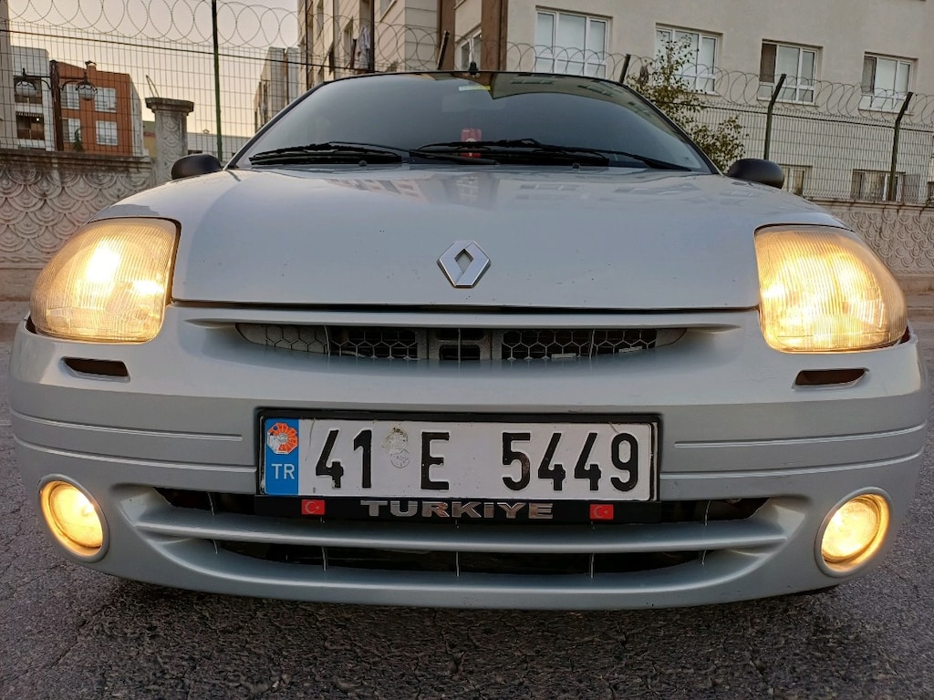 RENAULT CLİO 1.4 KLİMALI TAKAS OLUR FABRİKASYON TAM ORJİNAL - 3