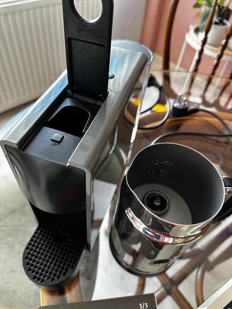 Nespresso Essenza Mini Grey & Aeroccino Plus (Model 3192) - 4
