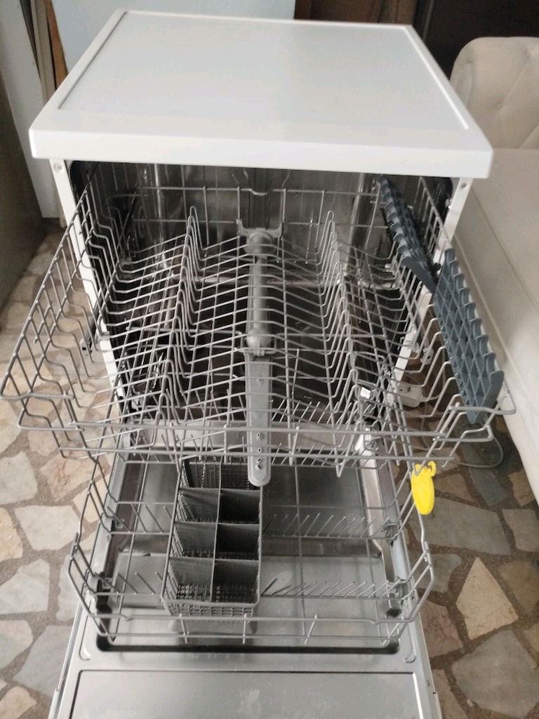 bulaşık Makinesi sağlam 8 aylık sıfır ayarında nakliye kurulum benden - 8