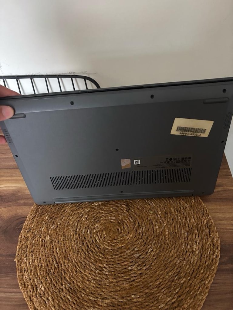 LENOVA LAPTOP - 4