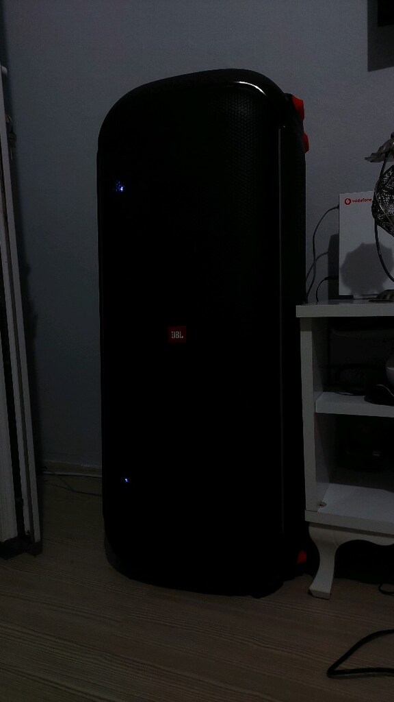 JBL 710 partybox (Kutulu faturalı garantili) - 7