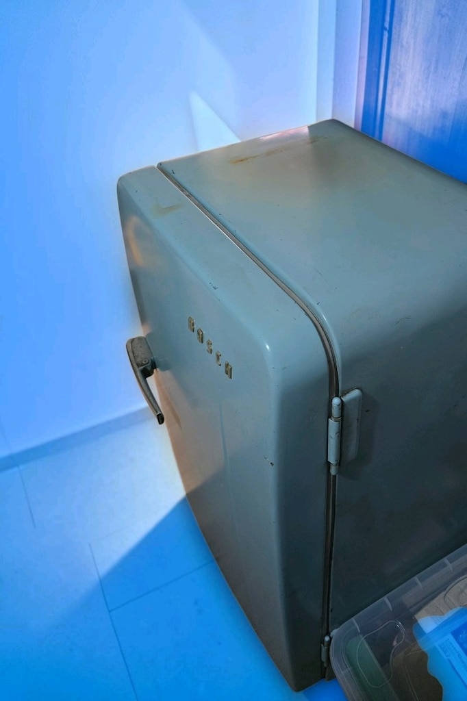 BOSCH marka orijinal , antika veya vintage tek kapı buzdolabı. - 2