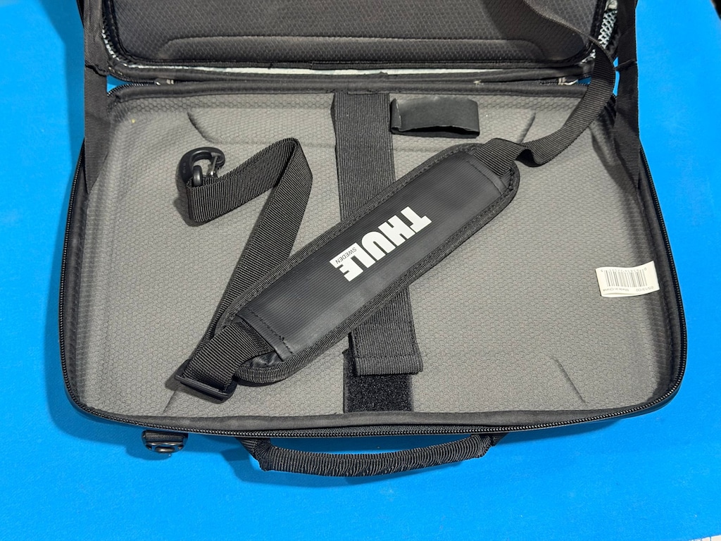 Thule Gauntlet 4 MacBook Bilgisayar Çantası 13.3" - Siyah - 7