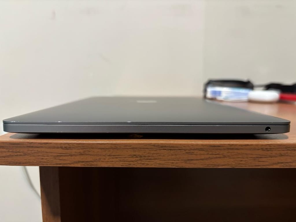 Apple MacBook Pro M2 2022 | 16 GB RAM | 256 GB SSD | 13,3 inç - 3