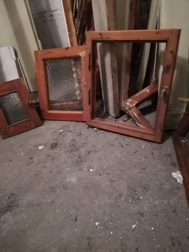 3 ADET KÜÇÜK BOY PENCERE KASASI - 2