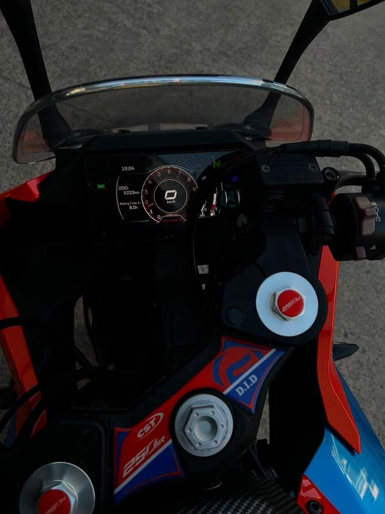 2024 CFMOTO 250SR 5.223 KM | Urban Kilit + 2 Kask - 10