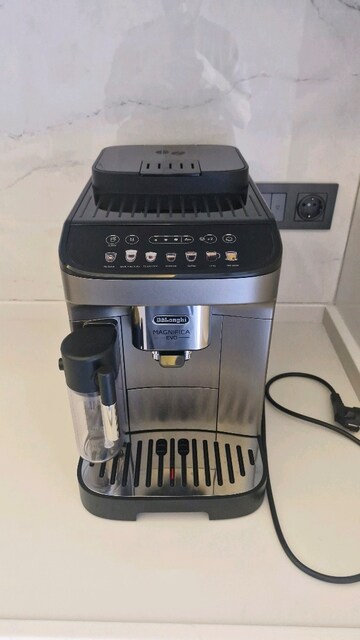 Delonghi Magnifica Evo Otomatik kahve makinası