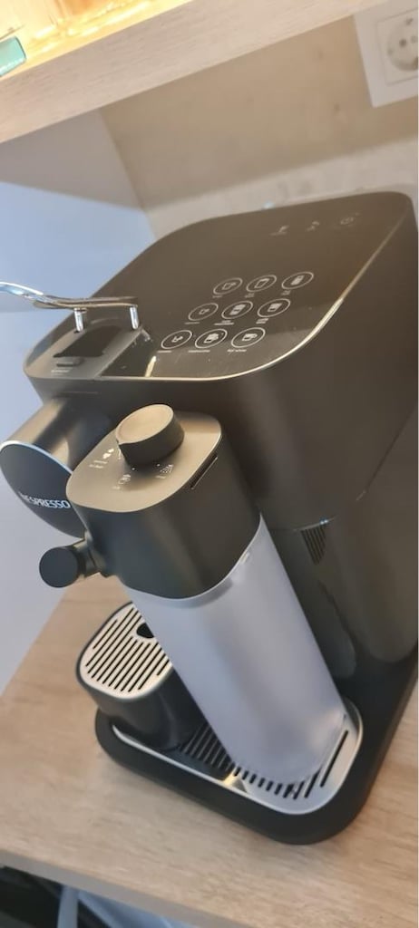 NESPRESSO KAHVE MAKİNESİ - 2