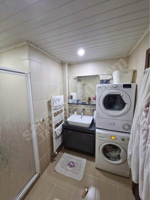 2 Adet Banyo Dolabı Lavabolu