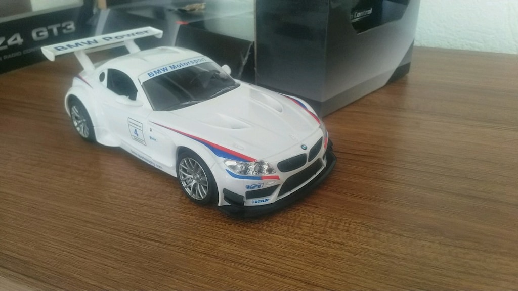 UZAKTAN KUMANDALI BMW Z4 SPOR ARABA - 10
