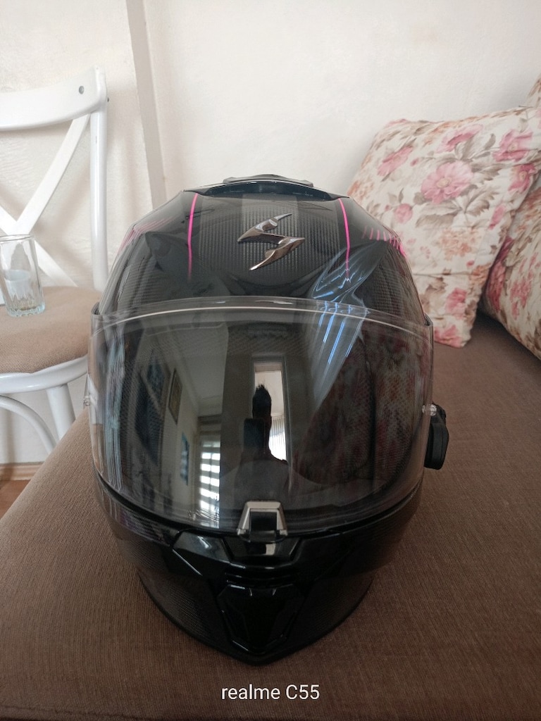 ACİL SATILIK KASK BAYAN KASKI TEMİZ KULLANILMIŞ SCORPION MARKA - 2