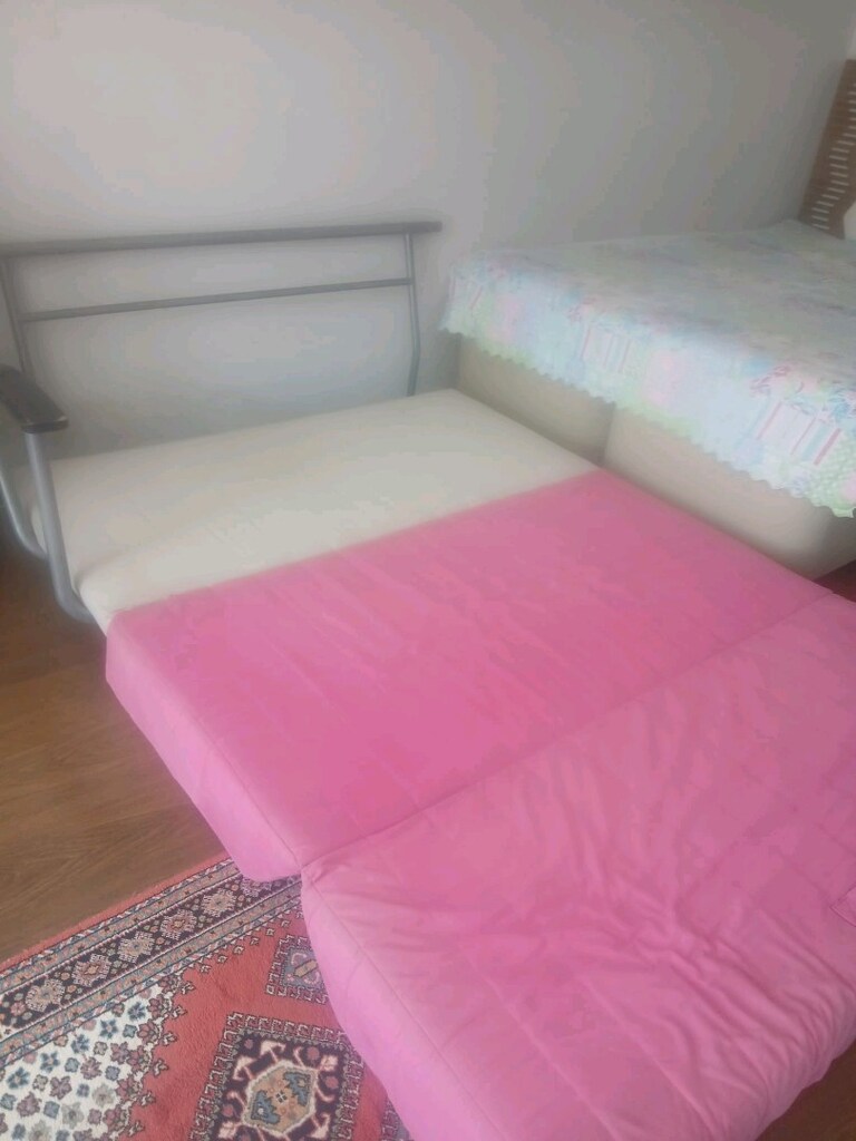 2 büyük 2 tekli yatak oluyor hepsi - 2