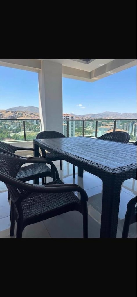 BALKON MASASI - 4