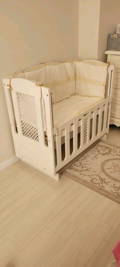 Anne Yanı Ayarlanabilir Sallanan Ahşap Beşik Karyola - 5