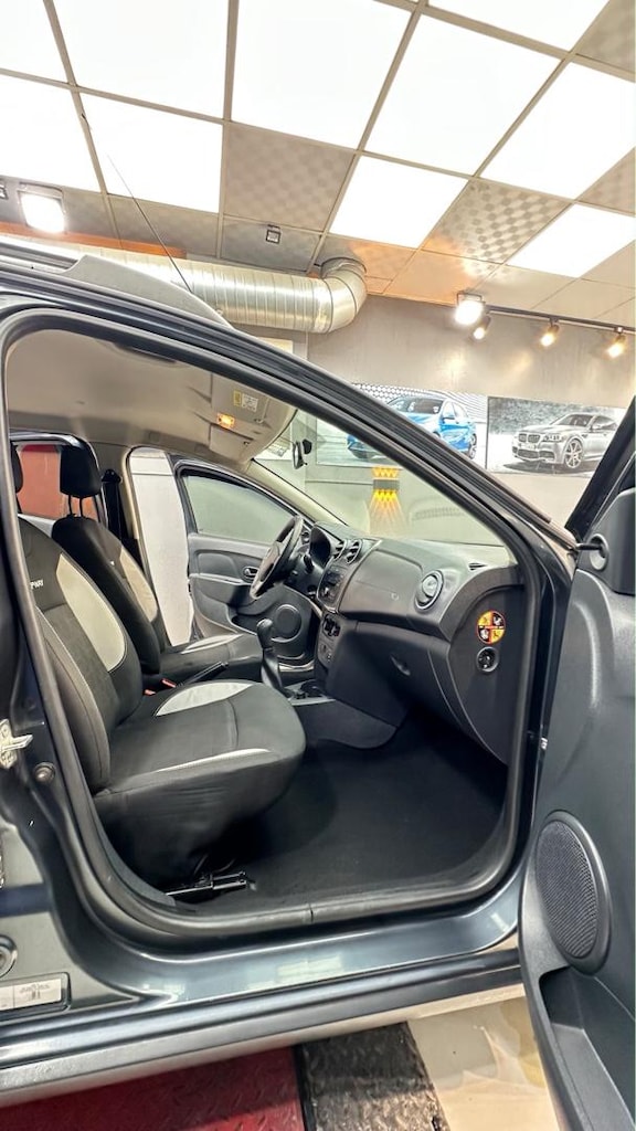 Dacia Sandero - 5