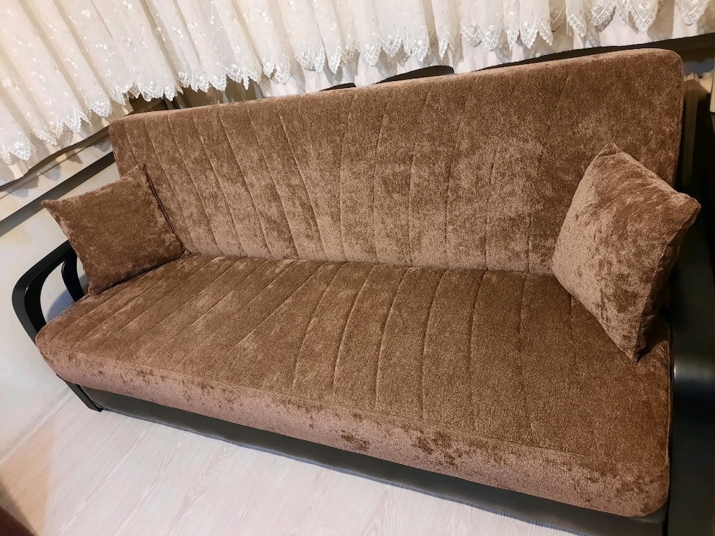 ahşap kollu çekyat - 2