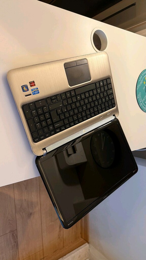 HP Pavilion dv6 | Core i3 | 6 GB RAM | 500 GB HDD | Radeon - 4