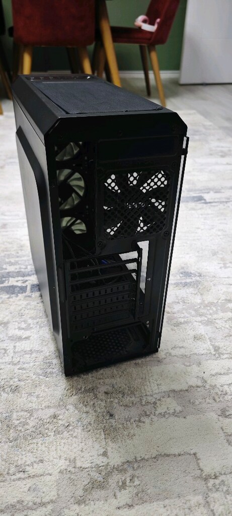 Vento marka RGB 4 fanlı Bilgisayar Kasası - 3