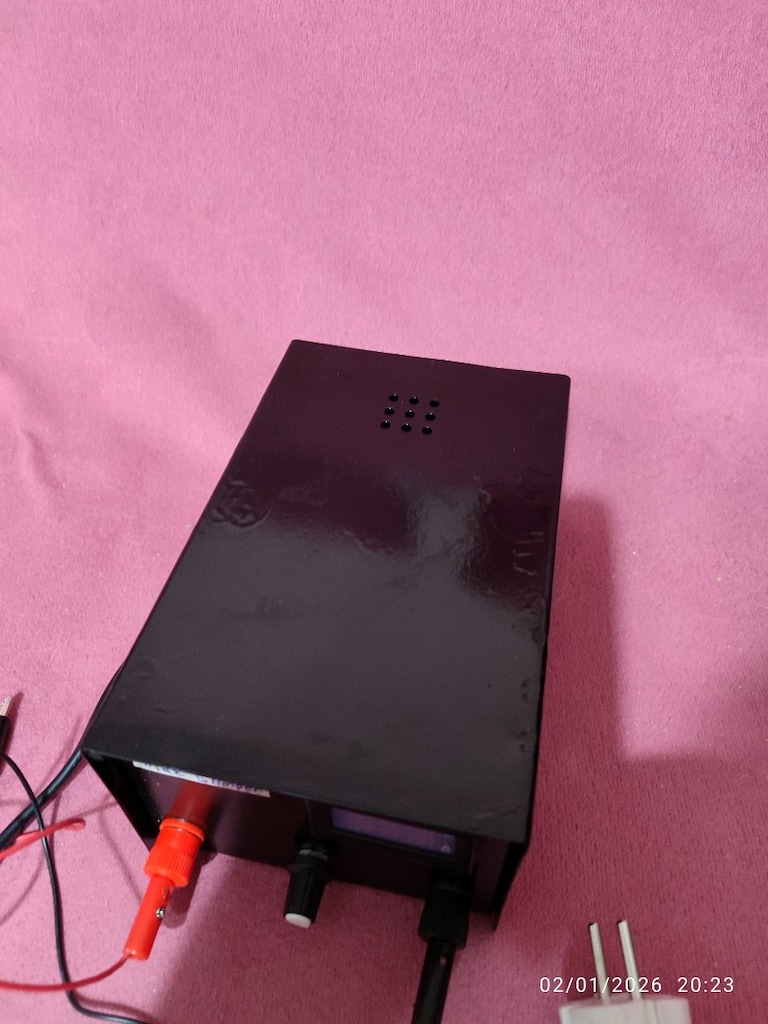 ayarlı4.5 12volt 5 amper göstergeli adaptör - 3