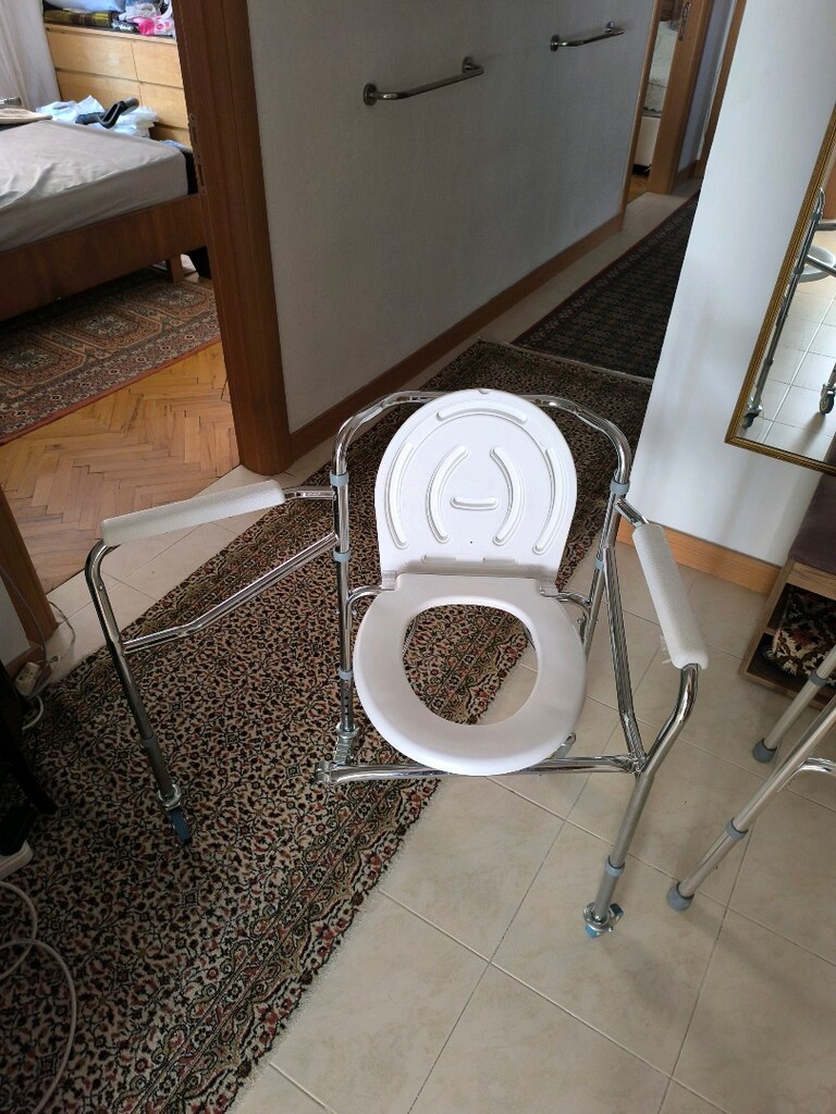 tekerlekli tuvalet banyo sandalyesi - 3