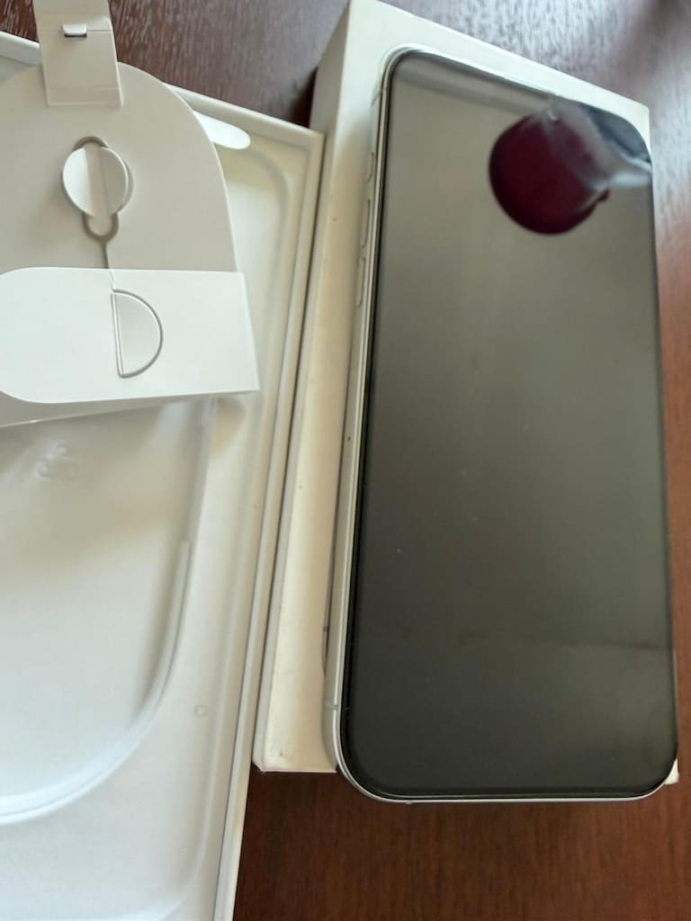 iPhone 16 Pro Max 256 GB Yurt içi 18 Ay Garantili Nokta Hatasız - 4