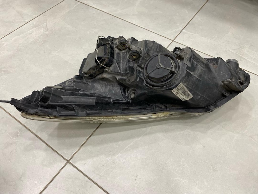Opel Corsa makyajlı far Valeo - 2