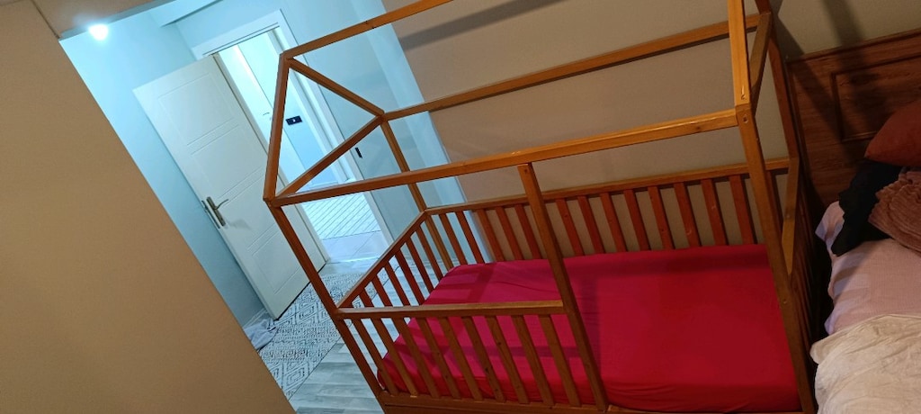 Montessori Yatak Ahşap Çatılı Altı Geniş Çekmeceli - 8