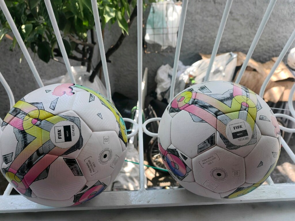 orjinal puma iki adet satılık herhangi bir deformesi yok 5 numara - 6