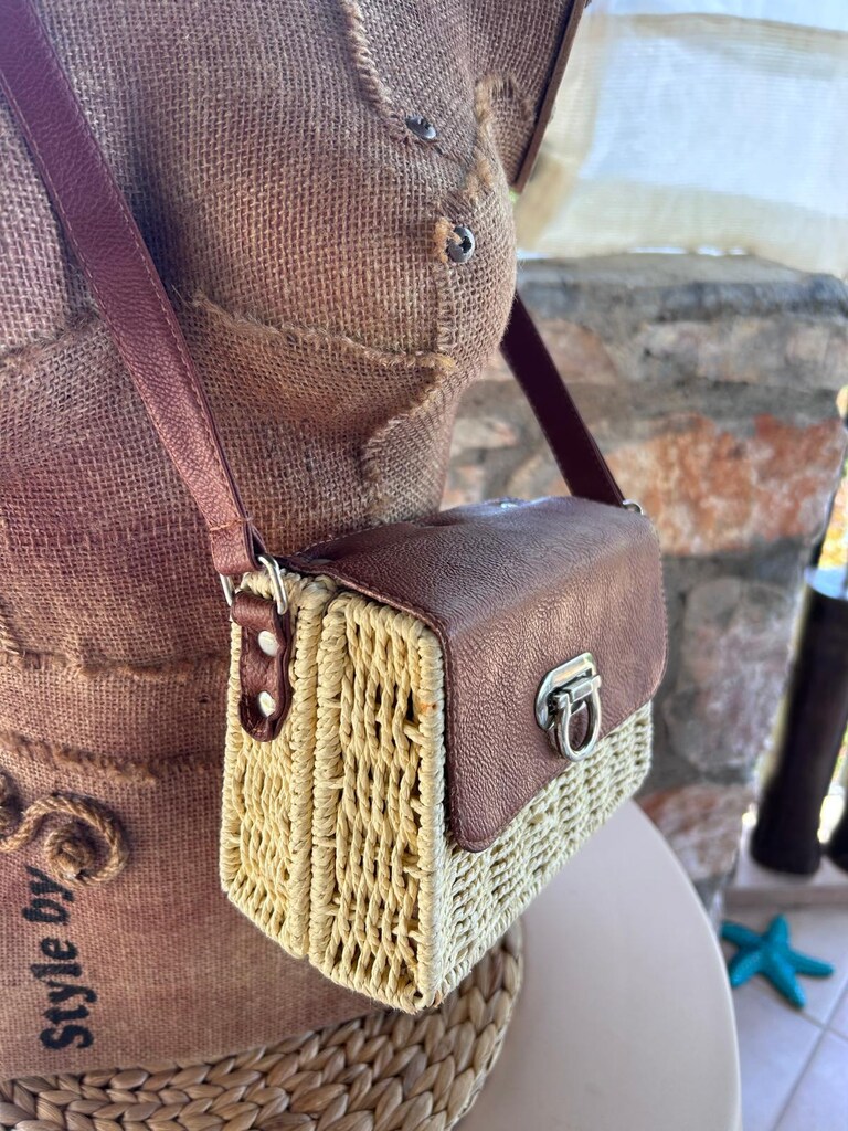 Deri Kapaklı Hasır Kutu Çanta / Mini Omuz Çantası — görsel 2/4
