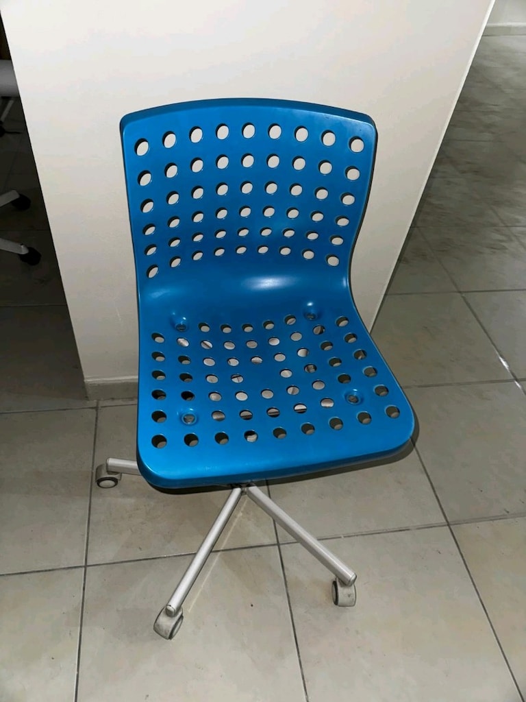 IKEA Çalışma Sandalyesi – Mavi Fiyat: 1.000 TL - 3