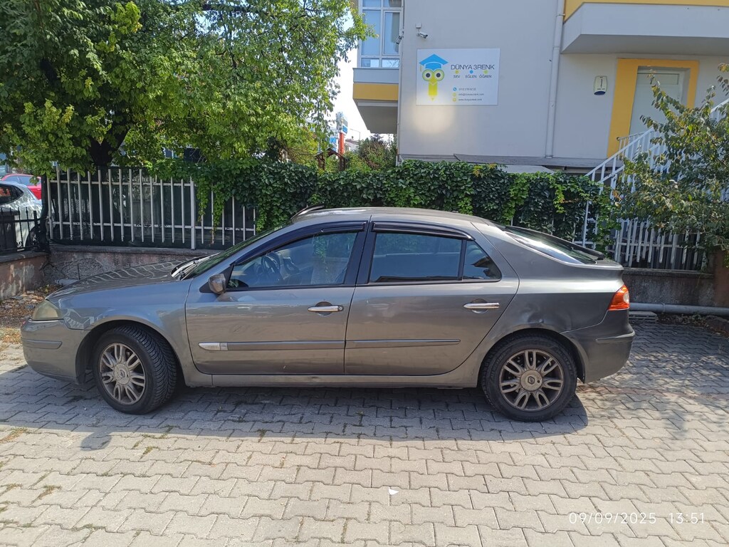 Renault Laguna - 4