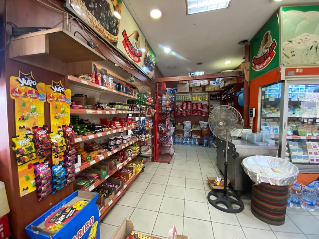 Kentsel Dönüşüm Nedeniyle Kapanacak Şarküteri Market Malzemeleri - 15