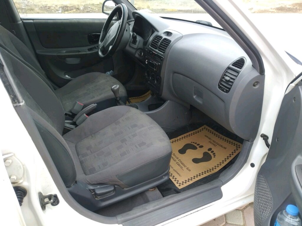 Hyundai Accent Admire Araba - 5