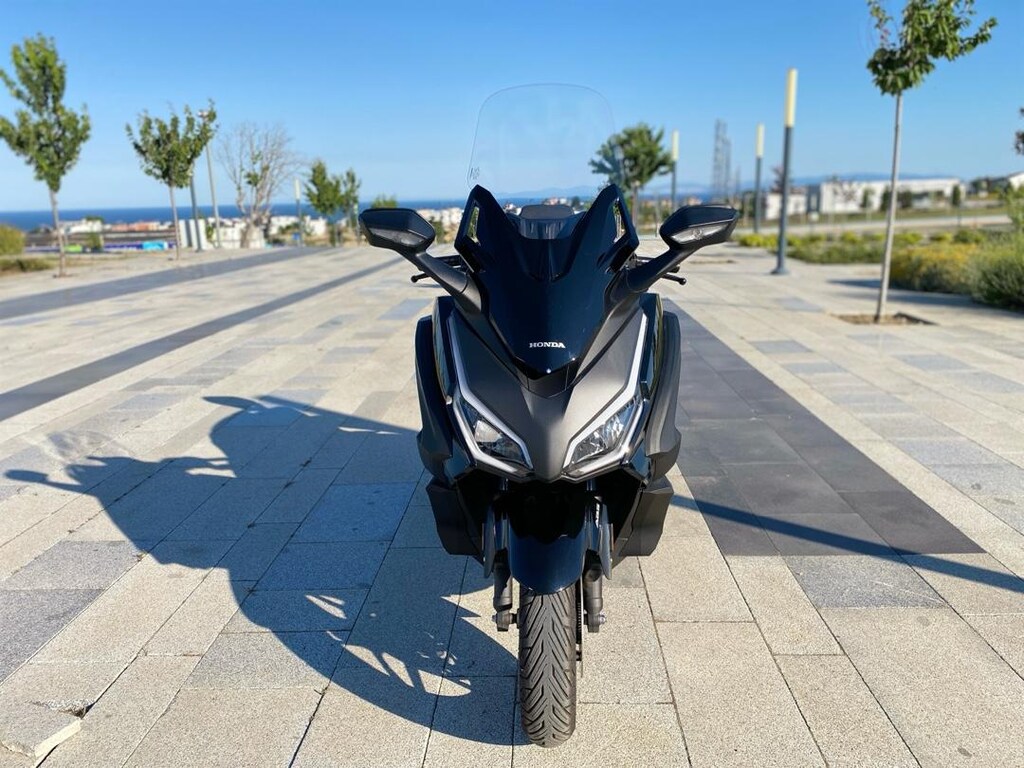 İLK SAHİBİNDEN SIFIR EKSTRALI GARANTİLİ HONDA FORZA 250 - 2