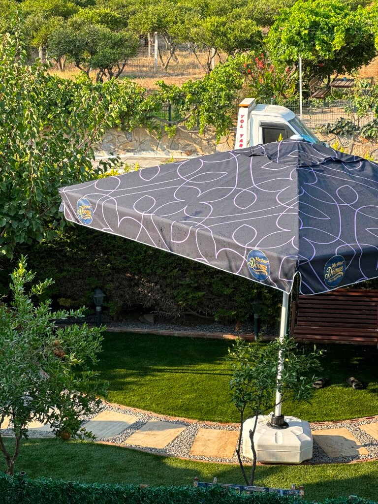 çok az kullanılmış kare büyük boy bahçe şemsiyesi +bidon - 5