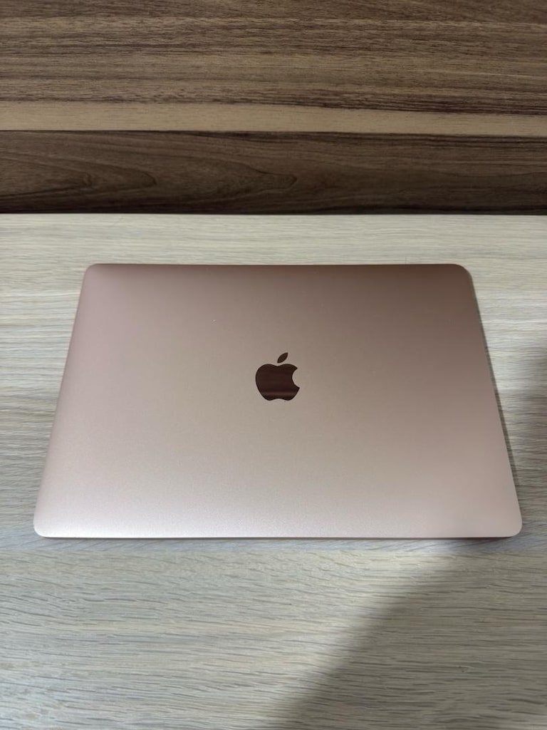MacBook Air / M1 / 13 inç / 8 GB Ram / 256 GB Ssd - 10