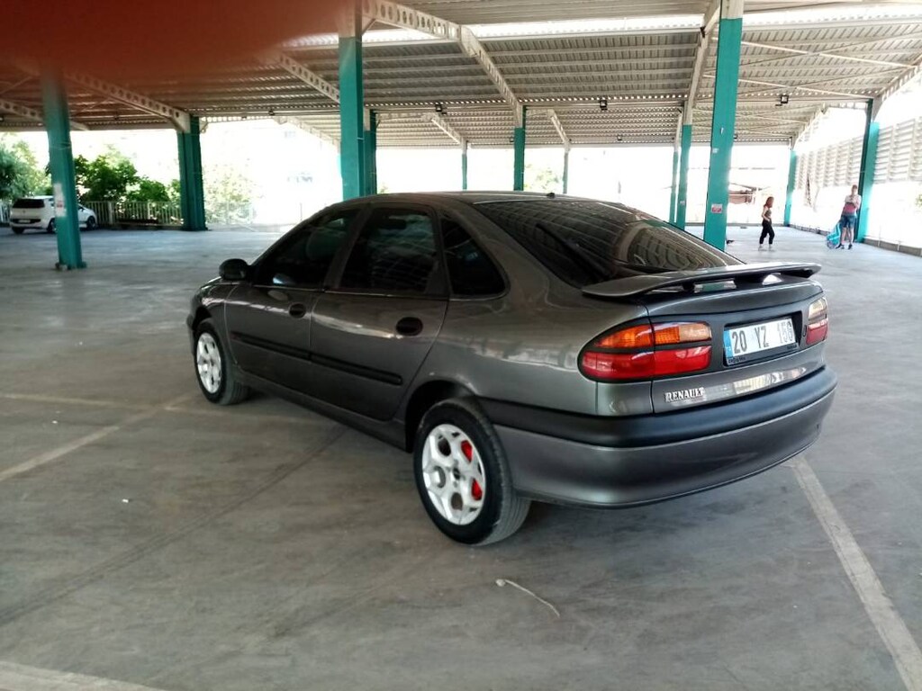 Reanult laguna 1.8 16v rxe - 8