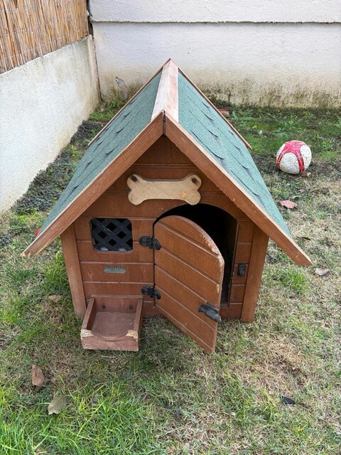 KÖPEK KULÜBESİ