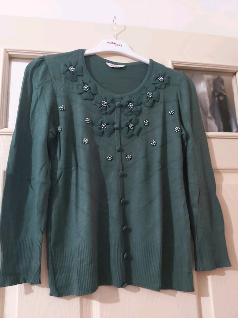 Yeşil Kadın Kazak