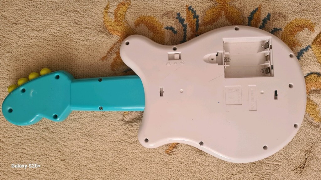 pilli ışıklı şirin gitar - 3