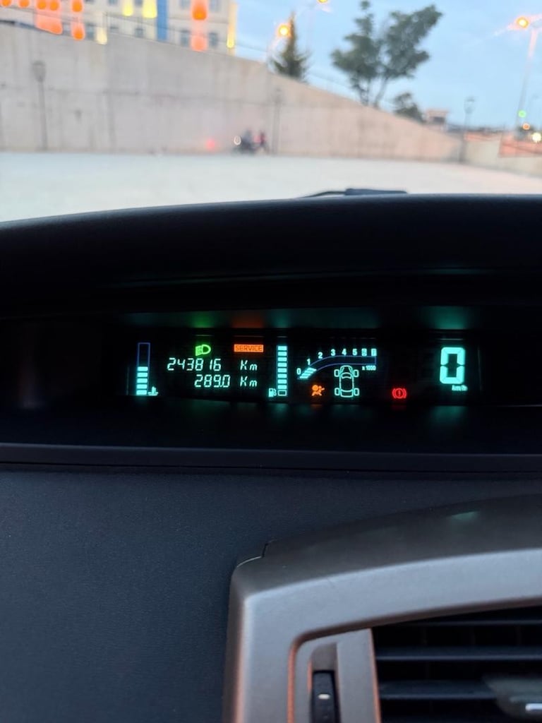 Renault Scenic 1.6 Privilege 2006 Model 244.000 KM DEĞİŞENSİZ TRAMRSİZ - 11