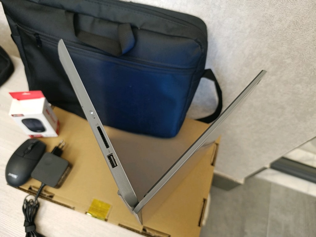 Satılık Lenovo Laptop – Temiz, Çantalı ve Aksesuarlı - 3