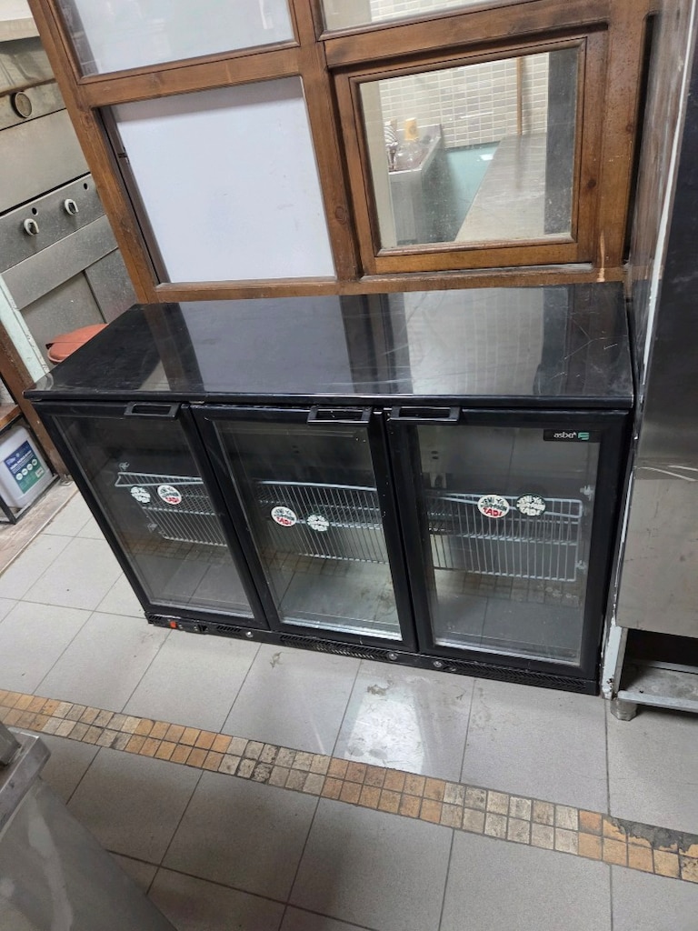 Soğutmalı 3 Kapılı Dolap Endüstriyel Camlı Bar Altı Dolap Şişe Soğutma - 3