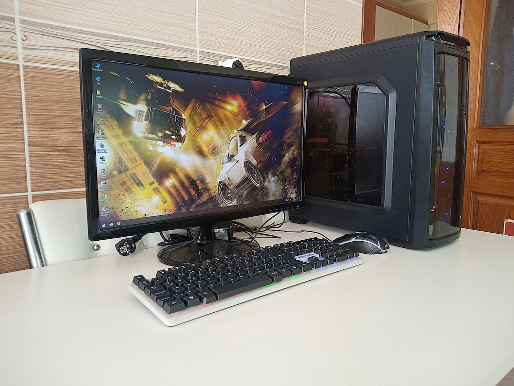 FRISBY i5 Game - 22inch GenişEkran LCD Monitör Bilgisayar Set - 2