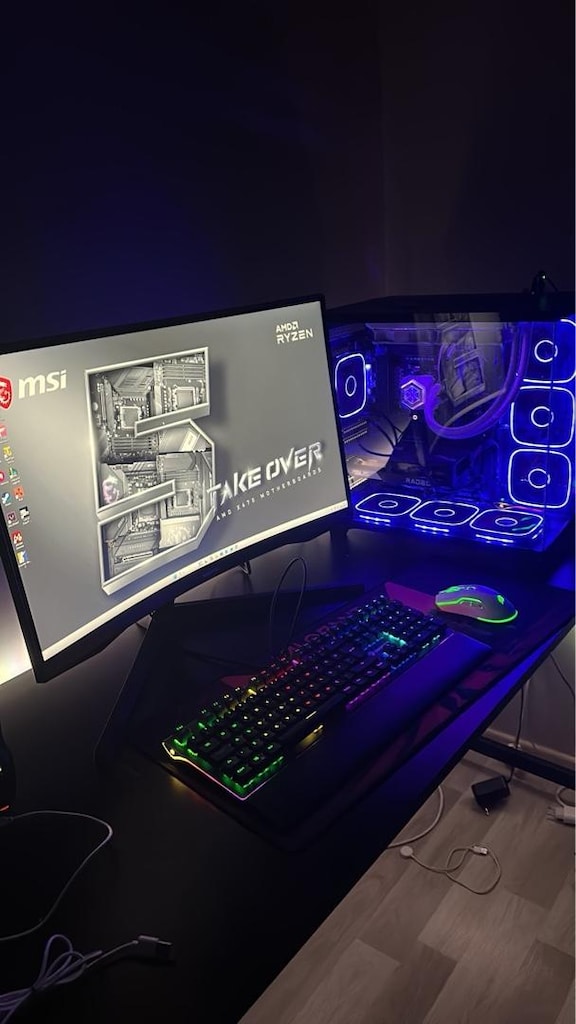 7800X3D/RX6600/32GB/2K165HZ ACİLLL