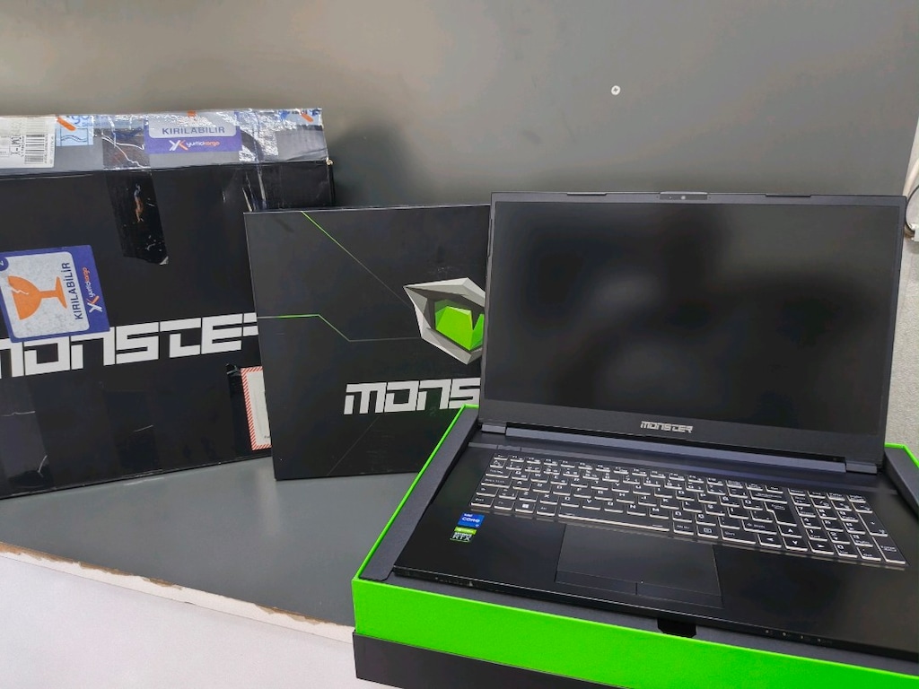 monster i7 3050 ti - 3
