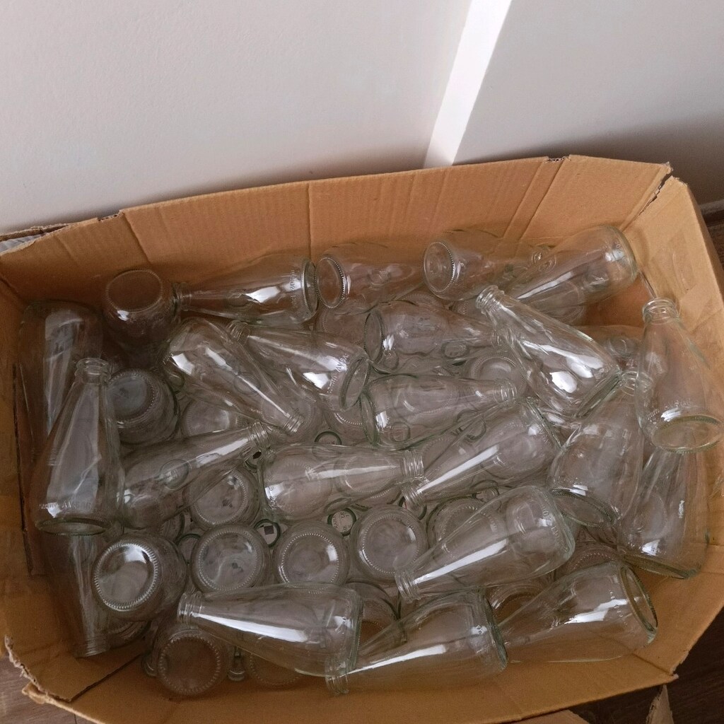 Kavanoz tane 5tl kapaksız,küçük reçellik 4tl,soda şişesi 3tl,sarelle 5 - 6