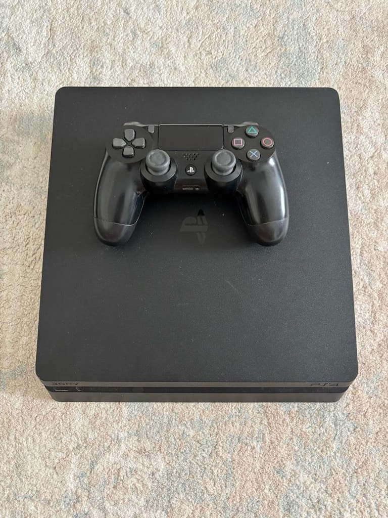 PS4 Slim 825Gb