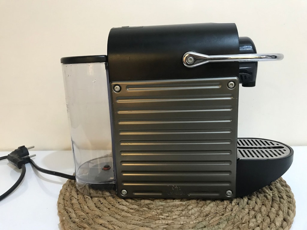 Nespresso Kahve Makinesi ve Süt Köpürtücüsü - 6