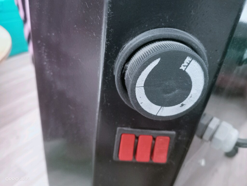 Tekerlekli üç gözlü üç kademeli elektrikli soba - 3
